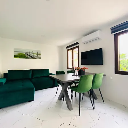 Daria Apartment Postira